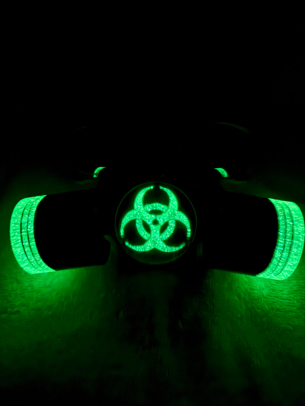 Glowing Gas Mask Piston Skull Display Stand For Oakley, Ray Ban, Costa, X Metal
