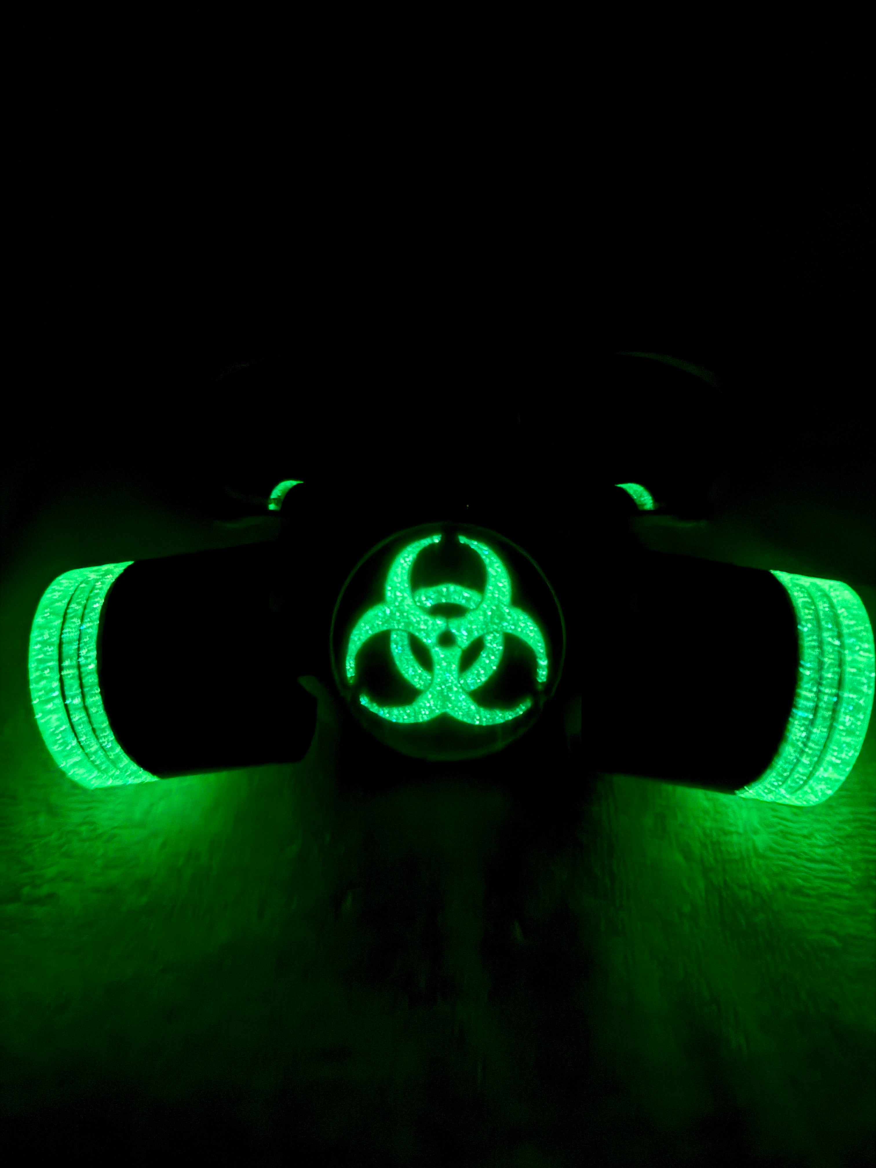 Glowing Gas Mask Piston Skull Display Stand For Oakley, Ray Ban, Costa, X Metal