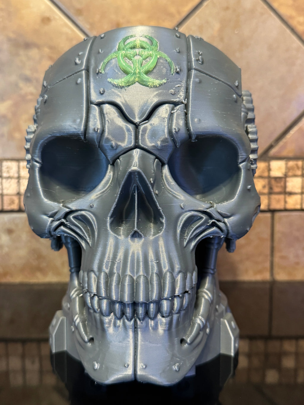 GearSkull UV Sunglasses Holder Display Stand For Oakley, Ray Ban, Costa, X Metal