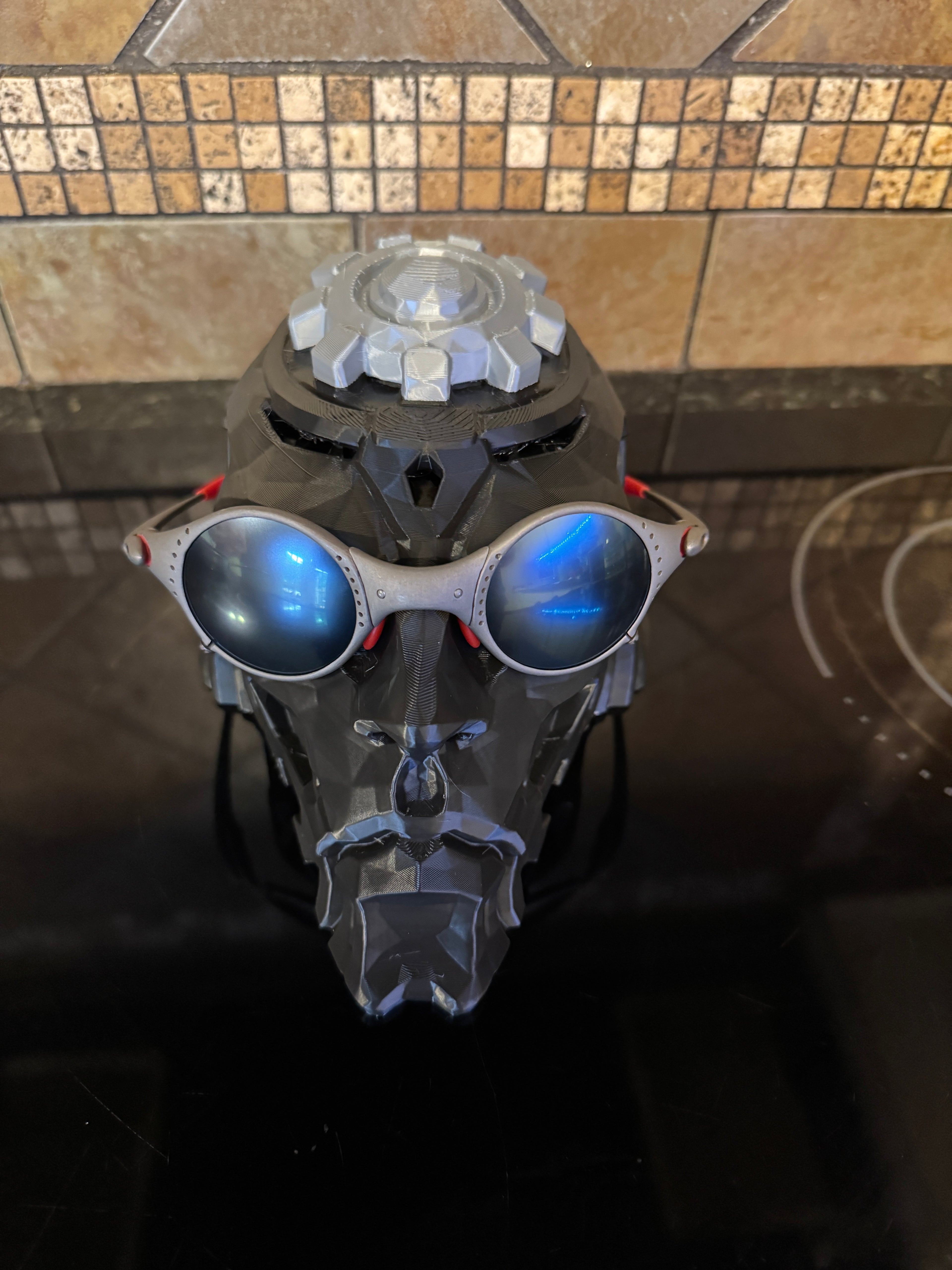 Cyber Bob Head Sunglasses Display Stand Holder - Fits Oakley, Ray-Ban, Costa, X-Metal, SPY Optics – Half Head Design